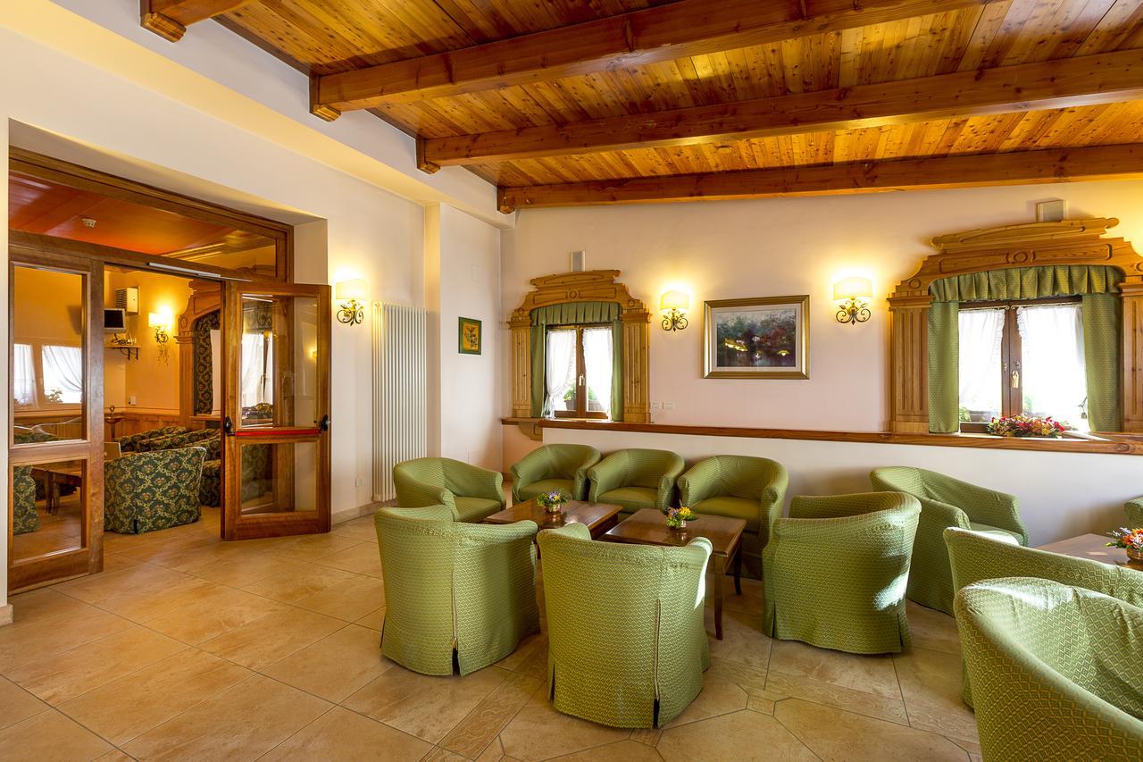 Hotel Trieste Roccaraso Exterior photo